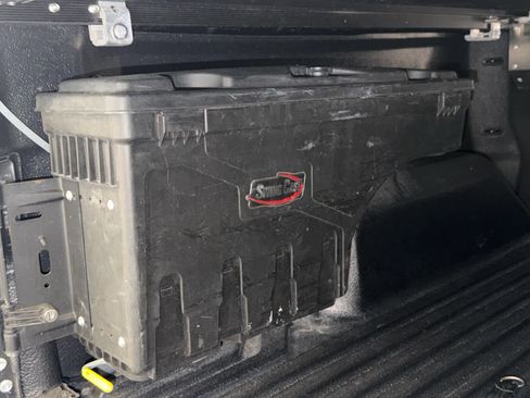 Used 2021 Chevrolet Silverado 1500 LT RWD image 9