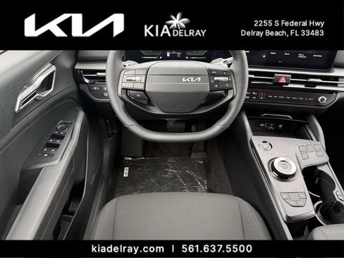 New 2026 Kia Sportage LX FWD image 12
