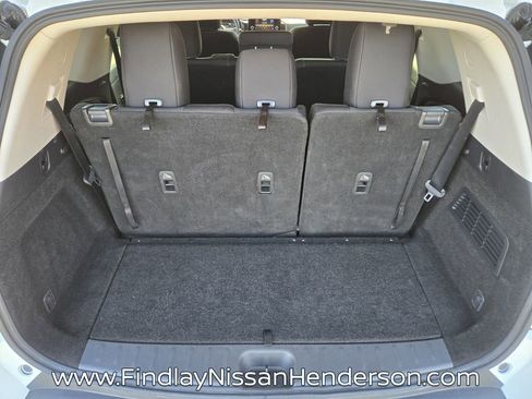 Used 2025 Nissan Pathfinder SV FWD image 14