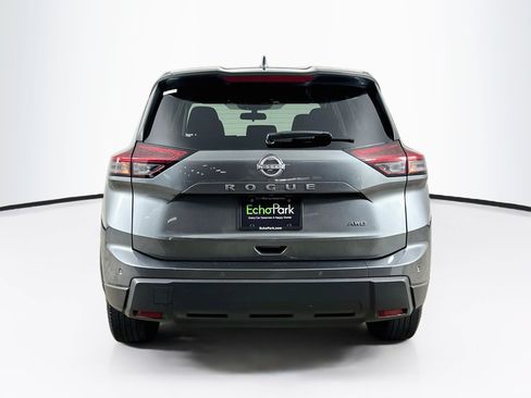 Used 2026 Nissan Rogue SV AWD/4WD image 7