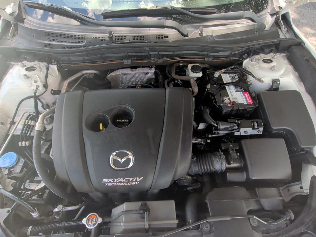 Used 2016 MAZDA MAZDA3 i Sport w/ Preferred Equipment Package FWD image 11