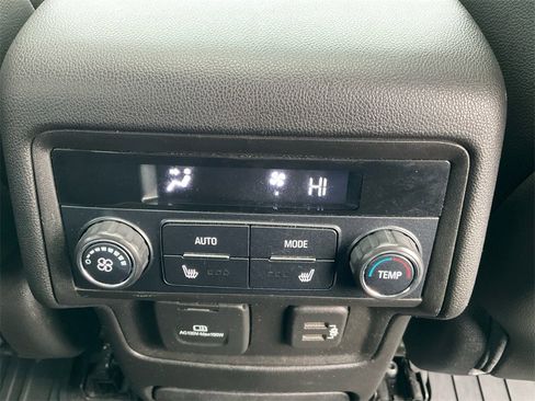 Used 2018 GMC Acadia Denali w/ Technology Package image 23