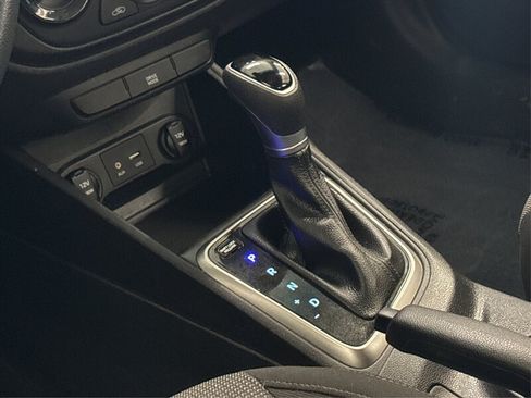 Used 2018 Hyundai Accent SE FWD image 22