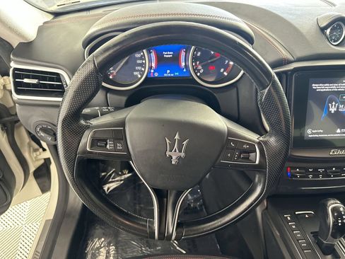 Used 2018 Maserati Ghibli RWD image 10