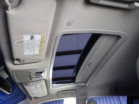 Used 2019 Toyota Sienna XLE 8 Passenger 4dr Mini Van image 30