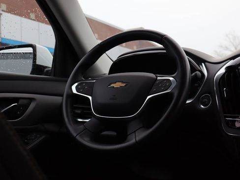 Used 2020 Chevrolet Traverse LT image 45