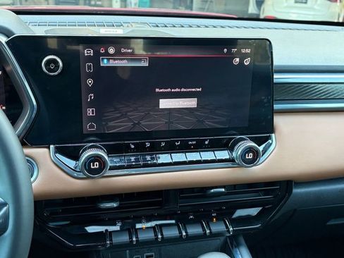 Used 2024 GMC Canyon AT4 w/ Canyon Safety Plus Package image 9