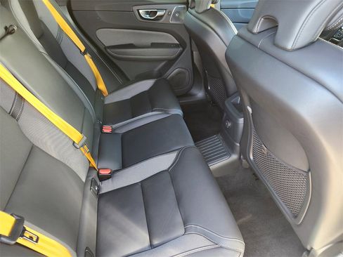 Used 2024 Volvo XC60 T8 Polestar image 23