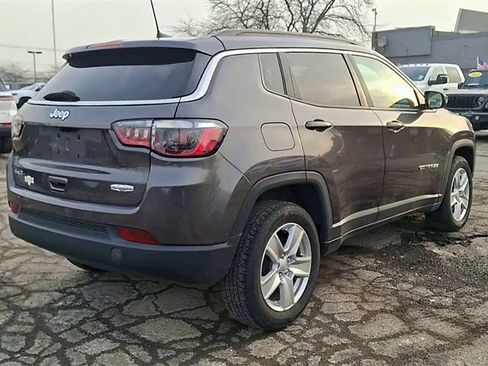 Certified 2022 Jeep Compass Latitude image 8