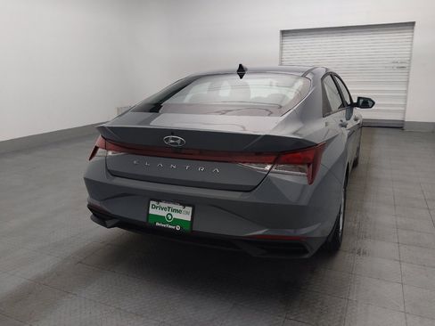 Used 2023 Hyundai Elantra SE FWD image 7