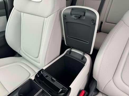 New 2026 Hyundai Tucson Limited image 18