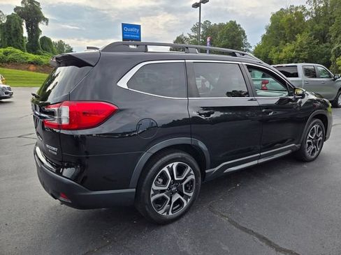 Used 2023 Subaru Ascent Limited w/ Technology Package AWD/4WD image 8