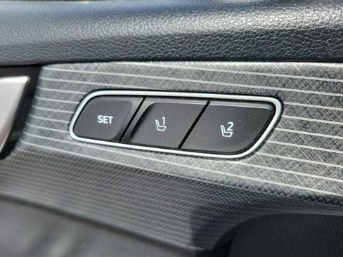 Used 2024 Hyundai Palisade Limited FWD image 7