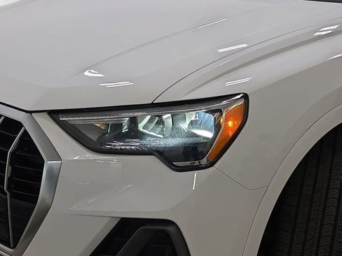 Used 2020 Audi Q3 2.0T Premium w/ Convenience Package AWD/4WD image 31