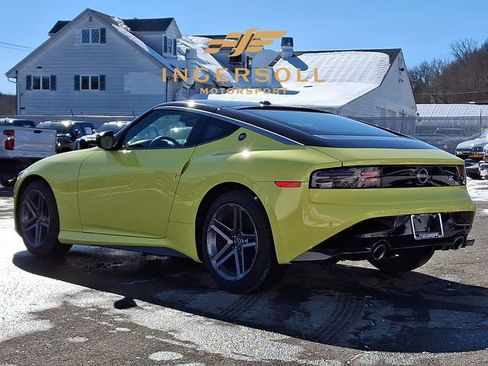 Used 2024 Nissan Z Sport w/ Floor Mat Package image 4