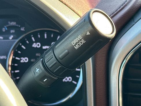 Used 2022 Ford F450 Platinum w/ FX4 Off-Road Package image 27