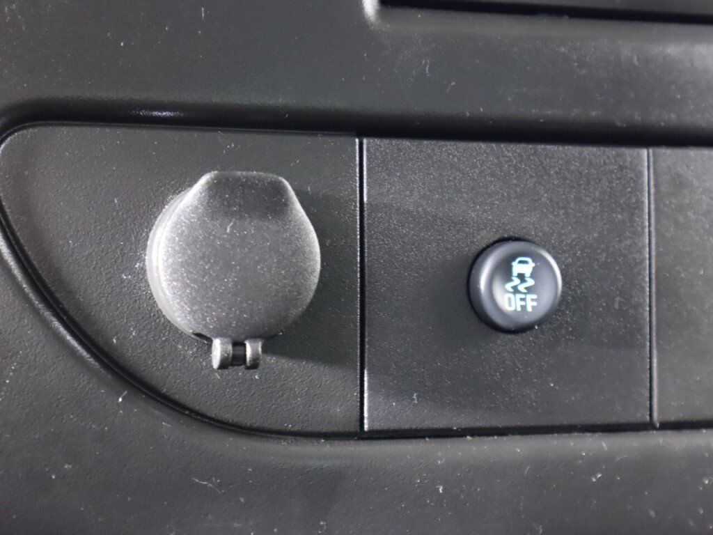 Used 2014 Chevrolet Express 1500 RWD image 19