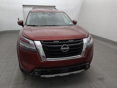 Used 2022 Nissan Pathfinder SL FWD image 14