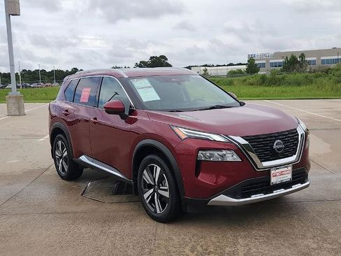 Certified 2023 Nissan Rogue Platinum w/ Platinum Premium Package FWD image 3
