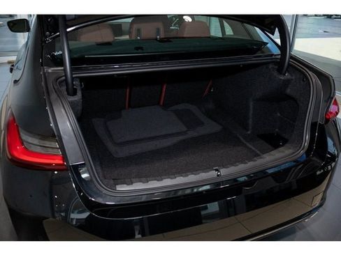 Used 2025 BMW 330i xDrive Sedan w/ Premium Package image 51