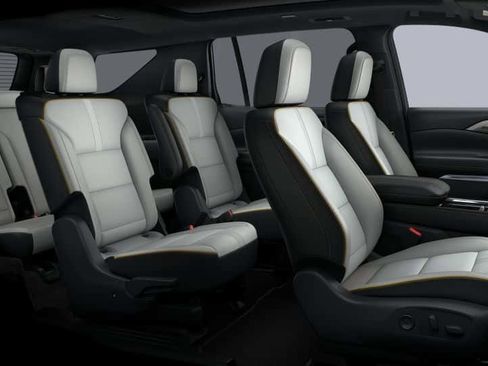 New 2026 Chevrolet Traverse High Country image 32