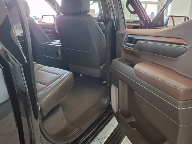 Used 2025 GMC Sierra 1500 Denali w/ Denali Reserve Package AWD/4WD image 31