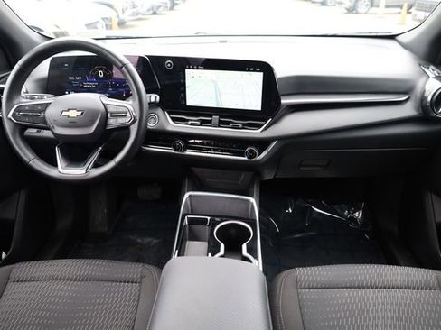 Used 2025 Chevrolet Equinox LT image 14