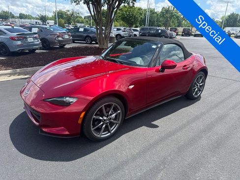 Used 2021 MAZDA MX-5 Miata Grand Touring RWD image 3