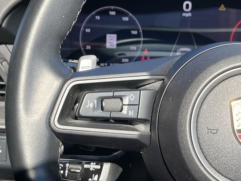 Used 2025 Porsche 911 Carrera w/ Premium Package image 30