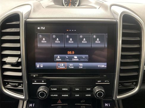 Used 2018 Porsche Cayenne image 16