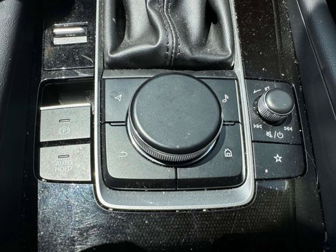 Used 2024 MAZDA MAZDA3 s FWD image 25