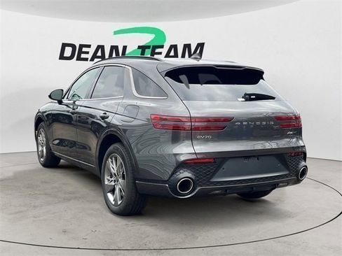 Used 2025 Genesis GV70 3.5T Sport image 6