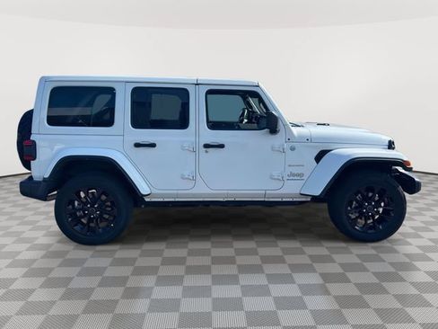 Used 2024 Jeep Wrangler Unlimited Sahara AWD/4WD image 5