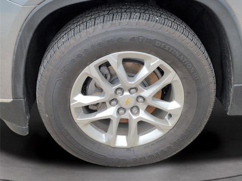 Used 2019 Chevrolet Traverse LT w/ LPO, Floor Liner Package FWD image 32