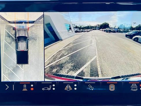 Used 2024 GMC Sierra 3500 AT4 w/ AT4 Premium Plus Package image 12