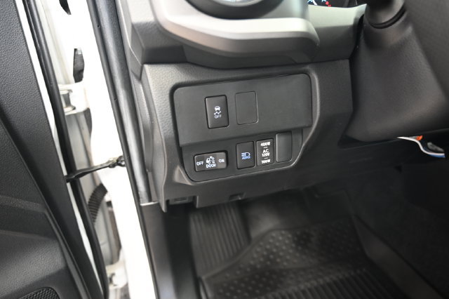 Used 2023 Toyota Tacoma TRD Off-Road AWD/4WD image 27