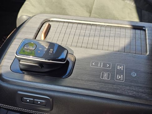 Used 2024 Nissan Ariya FWD image 31