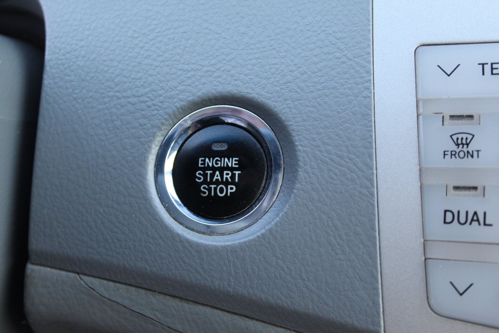 Used 2007 Toyota Avalon Limited FWD image 34