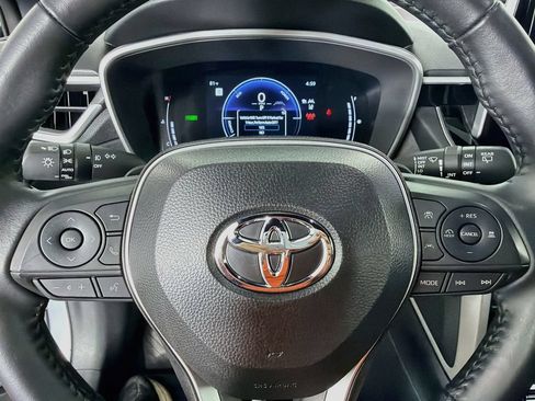 Used 2025 Toyota Corolla Cross AWD Hybrid image 16