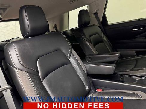 Used 2022 Nissan Pathfinder SL w/ SL Premium Package image 22