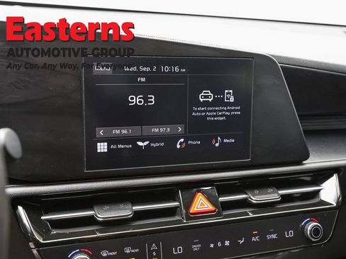 Used 2025 Kia Niro LX FWD image 18
