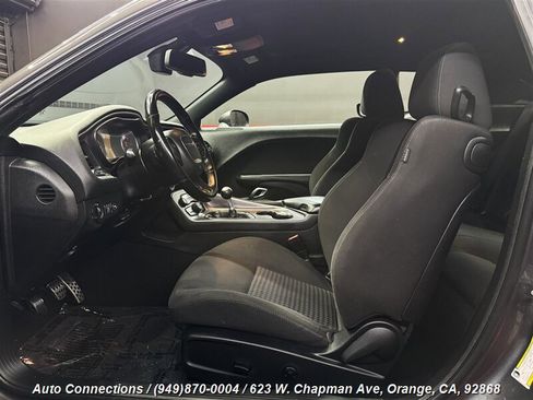 Used 2019 Dodge Challenger R/T image 6