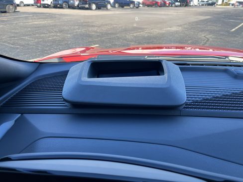 Used 2025 Chevrolet Equinox EV RS image 23
