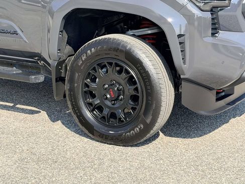 Certified 2025 Toyota Tacoma TRD Sport w/ TRD Sport Premium Package AWD/4WD image 25