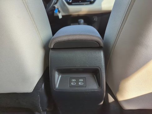 Used 2025 Toyota Corolla LE FWD image 17