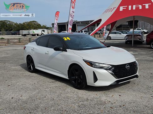 Used 2024 Nissan Sentra SR w/ SR Premium Package image 1