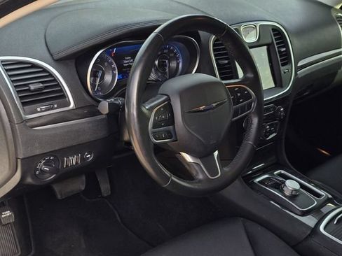 Used 2021 Chrysler 300 Touring w/ Sport Appearance Package RWD image 33