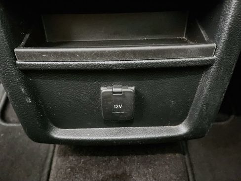 Used 2020 Ford Edge SE FWD image 25