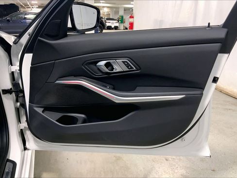 Used 2023 BMW 330i 330i w/ M Sport Package image 22