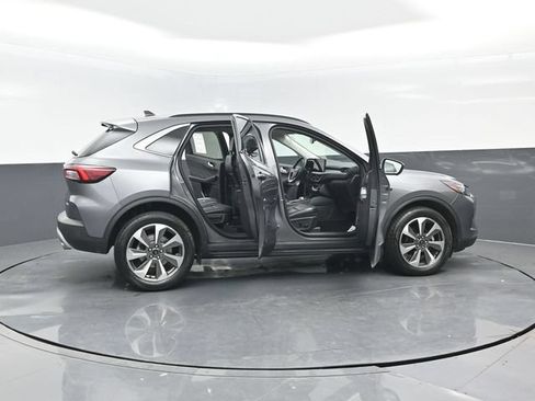 Certified 2024 Ford Escape Platinum AWD/4WD image 25